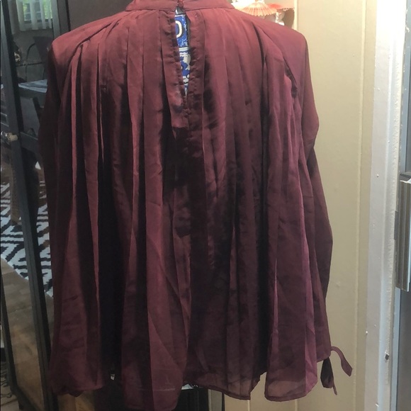 Kensie Blouse - Picture 2 of 6